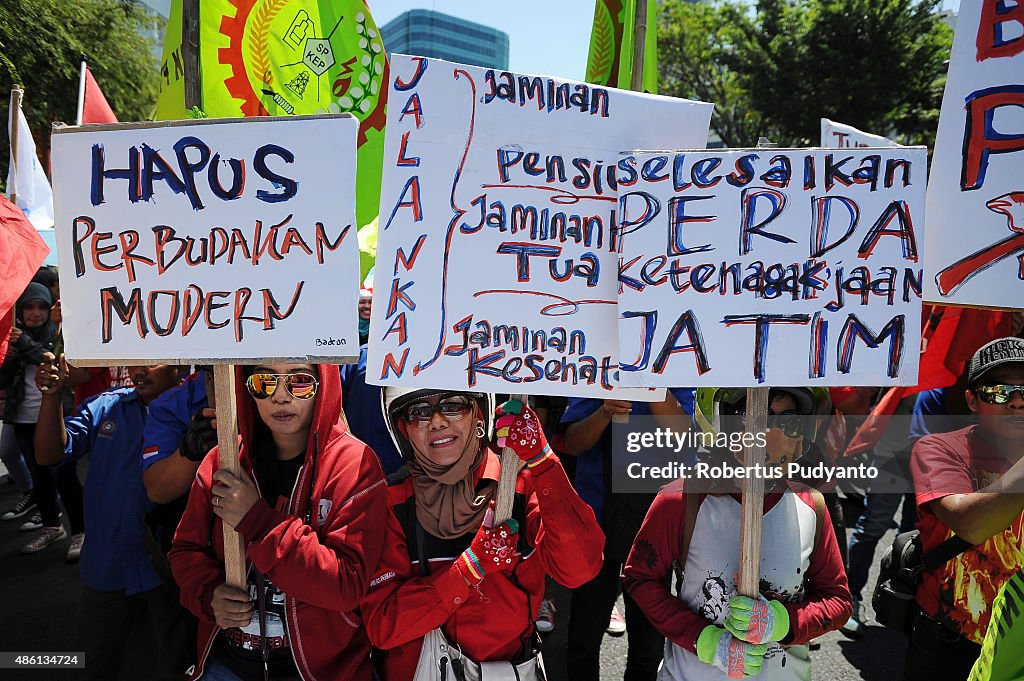 Indonesian Workers Protest Rising Costs And Unemployment