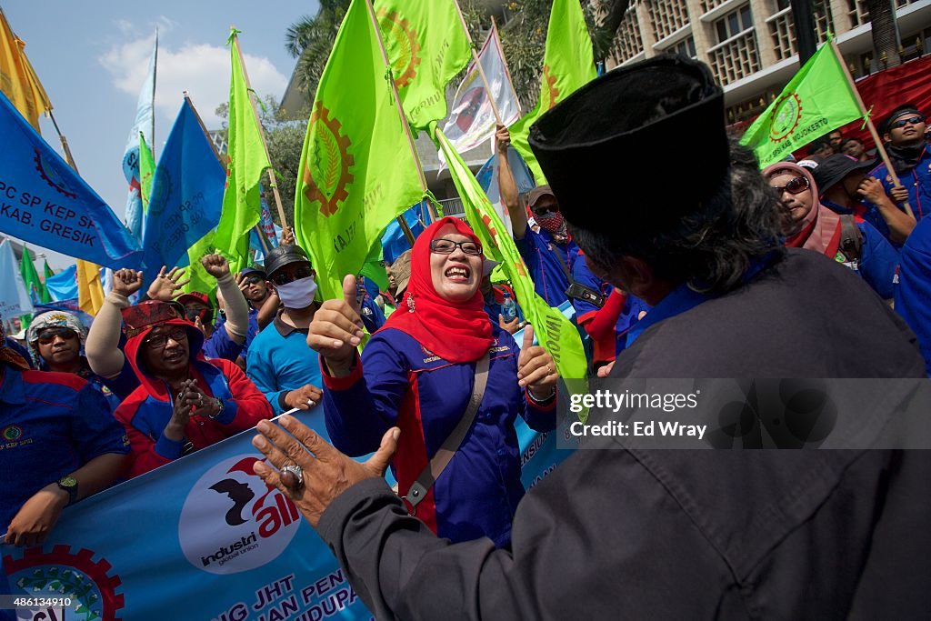 Indonesian Workers Protest Rising Costs And Unemployment