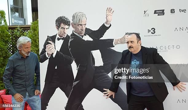 Actors Imanol Arias and Carlos Areces attend a photocall for 'Anacleto: Agente Secreto' at the Gran Melia Fenix Hotel on September 1, 2015 in Madrid,...