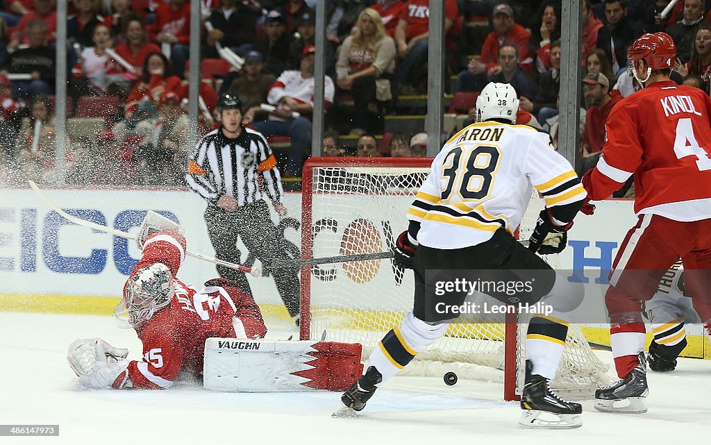 Boston Bruins v Detroit Red Wings - Game Three