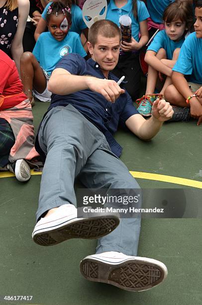 Andrew Garfield participates in Be Amazing 2014 Miami at Hialeah Gardens Elementary on April 22, 2014 in Hialeah, Florida.