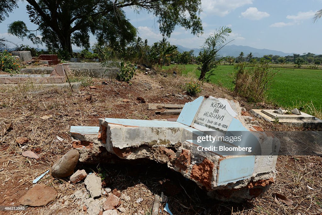 Indonesia Floods 8,000 People's Homes to Force Clearance for Dam