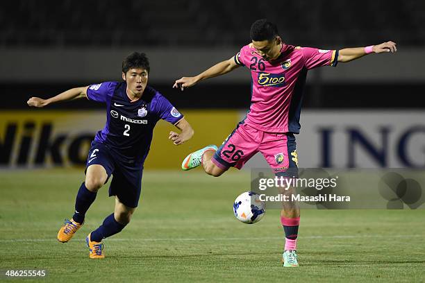 Kim Seung Yong of Central Coast Mariners in action during the AFC Champions League Group F match between Sanfrecce Hiroshima and Central Coast...