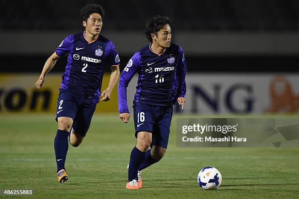 Satoru Yamagishi of Sanfrecce Hiroshima in action during the AFC Champions League Group F match between Sanfrecce Hiroshima and Central Coast...