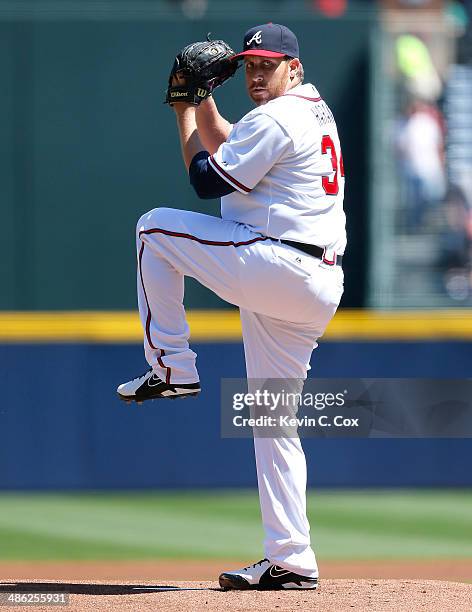 Aaron Harang of the Atlanta Braves pitches in the first inning to the Miami Marlins at Turner Field on April 23, 2014 in Atlanta, Georgia.