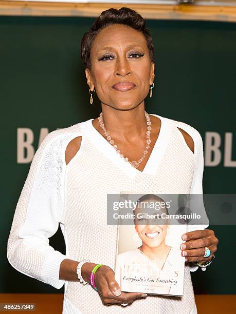 Anchor and author Robin Roberts promotes and signs copies of her book "Everybody's Got Something" at Barnes & Noble, 5th Avenue on April 23, 2014 in...