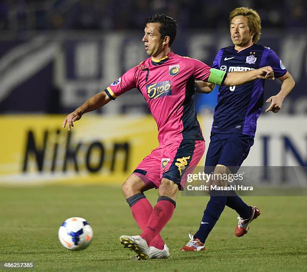 Jonh Hutchinson of Central Coast Mariners in action during the AFC Champions League Group F match between Sanfrecce Hiroshima and Central Coast...