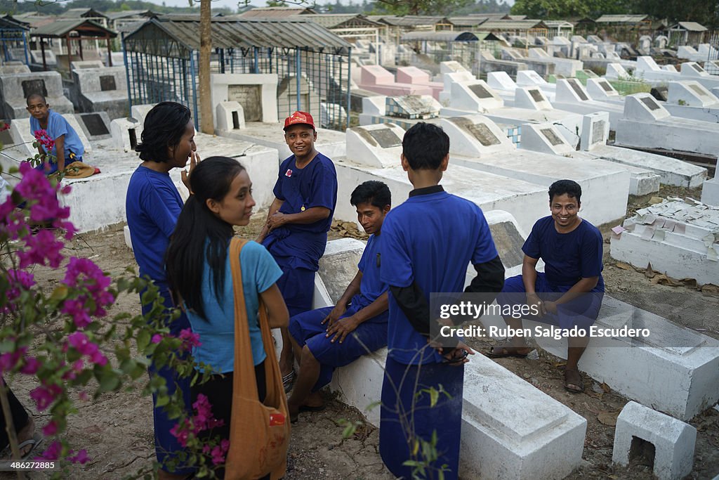 Funeral Held For Myanmar's Win Tin
