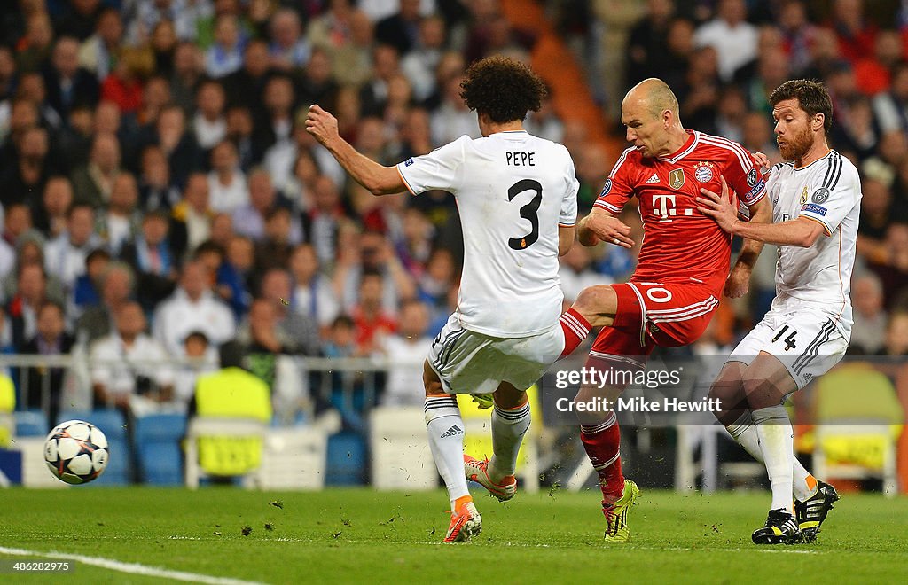 Real Madrid v FC Bayern Muenchen - UEFA Champions League Semi Final