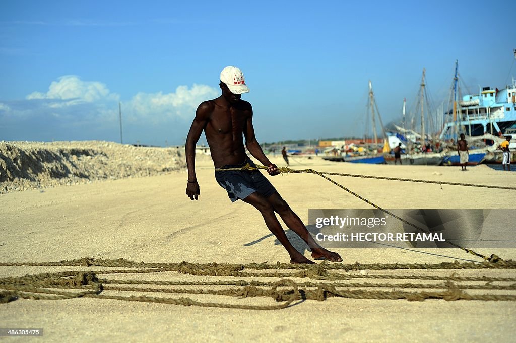 HAITI-FEATURE-WORKERS