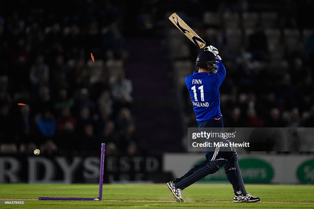 England v Australia - 1st Royal London One-Day Series 2015