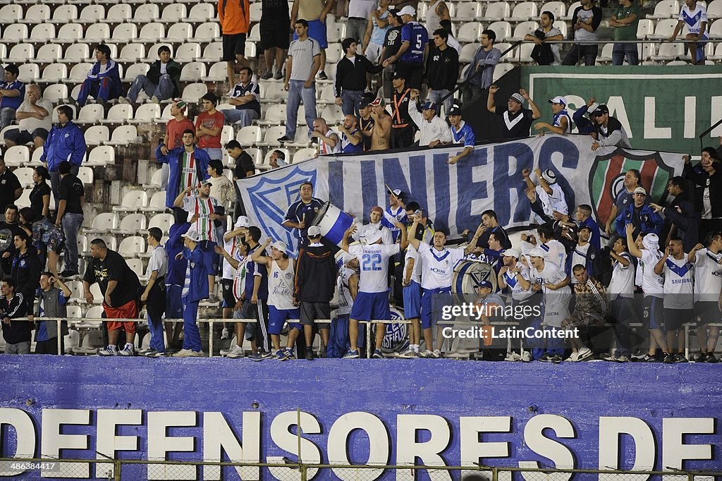 Nacional v Velez Sarsfield - Copa Bridgestone Libertadores 2014