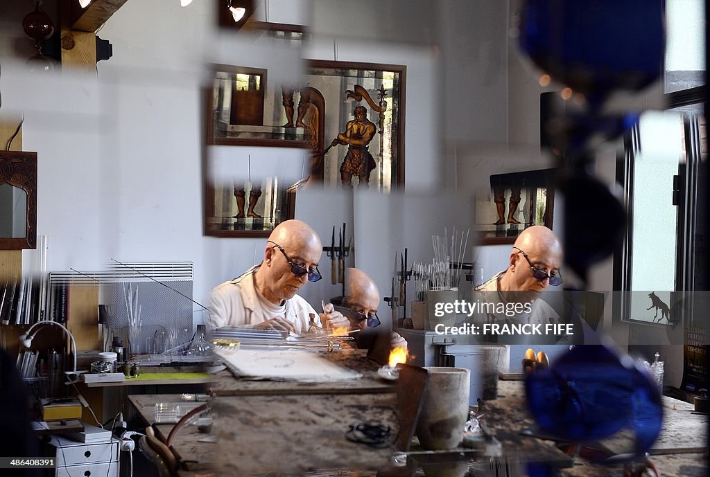 FRANCE-HERITAGE-TRADITION-GLASSMAKER