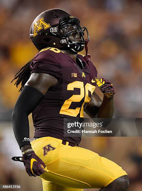 De'Vondre Campbell of the Minnesota Golden Gophers reacts after missing a catch for an interception against the TCU Horned Frogs during the second...