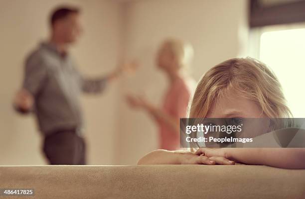 why do they have to fight? - divorce stockfoto's en -beelden