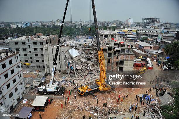 Savar Building 562 Savar Building Collapse Photos & High Res Pictures - Getty Images