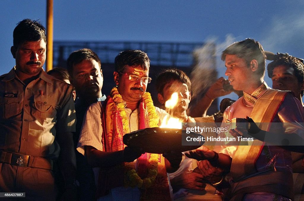 Arvind Kejriwal Attend Ganga Aarti At Dasaswamedh Ghat