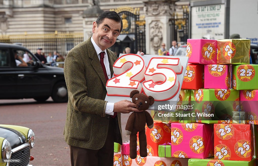 Rowan Atkinson's Mr. Bean Brings Mayhem To The Mall