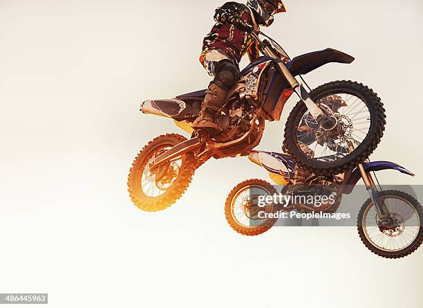 ils a-neck du cou - motocross photos et images de collection