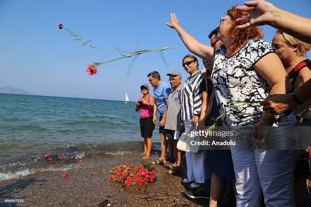 Drowned refugees commemorated at beach where they washed ashore