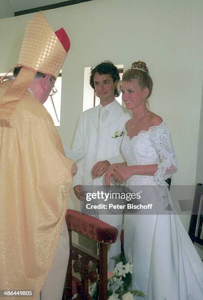 Braut Angelina Pappini, Bräutigam Christian Fresz, Prälat Bieler, Hochzeit, Kirche "Notre Dame Auxilatrice, Chapelle Catholique", Triolet am ,...