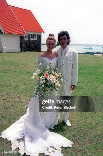 Braut Angelina Pappini, Bräutigam Christian Fresz, Hochzeit, Kirche "Notre Dame Auxilatrice, Chapelle Catholique", Triolet am , Mauritius.