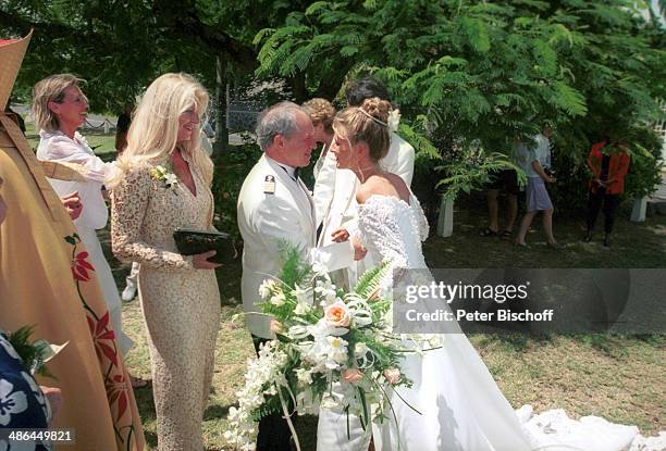 Marlene Charell, Jurij Andreevich Khromykh , Braut Angelina Pappini, Hochzeit, Kirche "Notre Dame Auxilatrice, Chapelle Catholique", Triolet am ,...