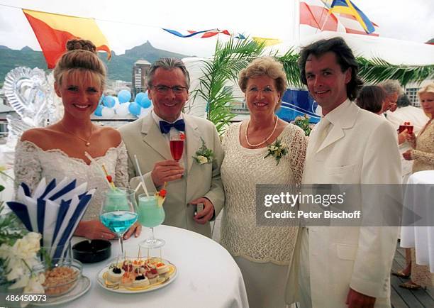 Braut Angelina Pappini, Bräutigameltern Josef und Christel Fresz, Bräutigam Christian Fresz, Hochzeits-Empfang, Port Louis am , Mauritius.