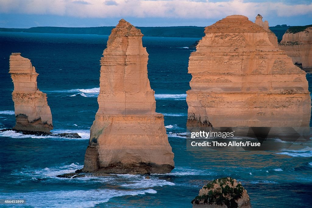 Rock formation "the 12 apostles" at the coast (Australia)