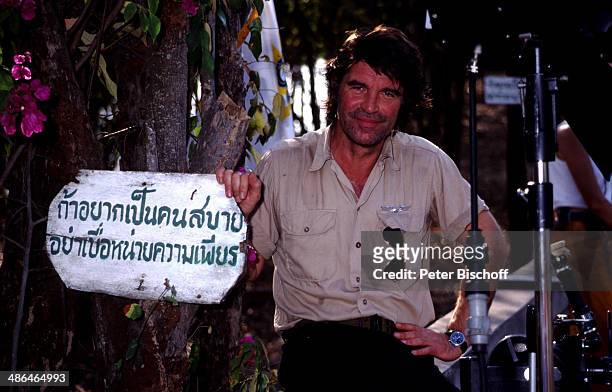 Oliver Tobias, ZDF-Serie "Verschollen in Thailand", Folge 1 "Dunkle Schatten" am , Insel Koh Samui, Thailand.