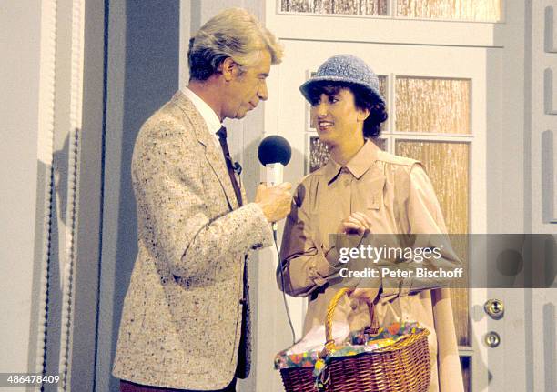 Rudi Carrell, Beatrice Richter, ARD-Show "Tagesshow" am , Bremen, Deutschland.