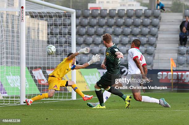 Andre Hahnl of Borussia Moenchengladbach scores the first goal during the Uhren-Cup match between FC Sion and Borussia Moenchengladbach at Tissot...