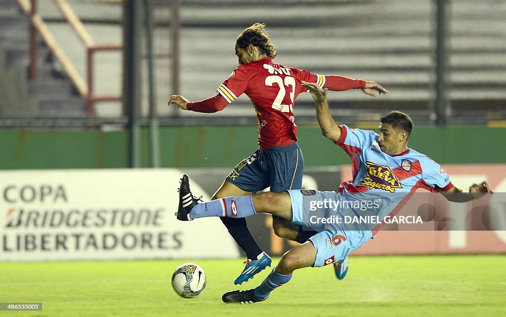 FBL-LIBERTADORES-ARSENAL-UESPANOLA