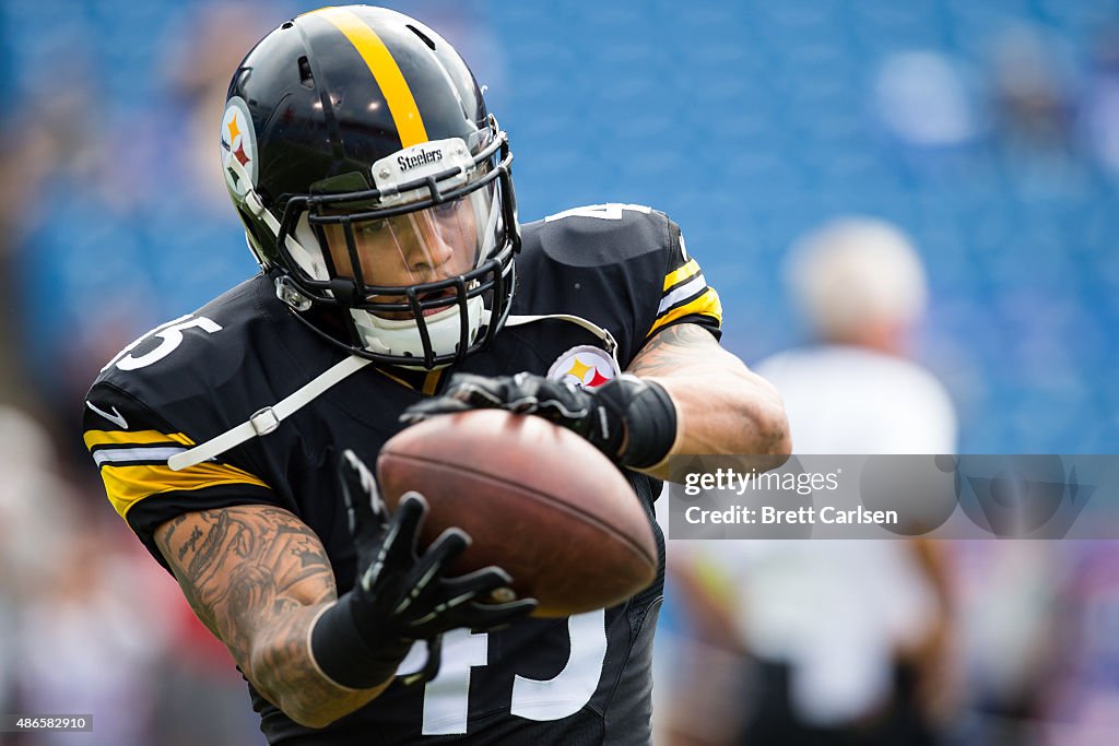 Pittsburgh Steelers v Buffalo Bills