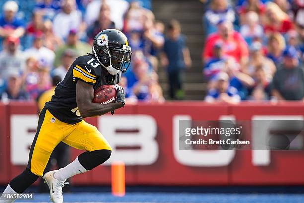 Dri Archer of the Pittsburgh Steelers returns the kickoff during the first quarter of a preseason game against the Buffalo Bills on August 29, 2015...