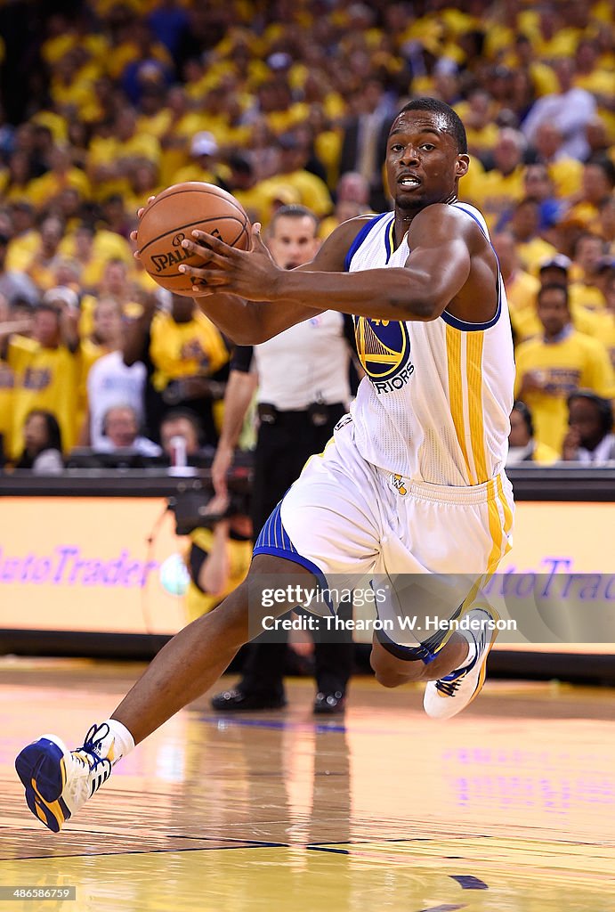 Los Angeles Clippers v Golden State Warriors - Game Three