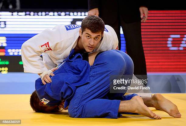 World silver medallist, Avtandil Tchrikishvili of Georgia , narrowly defeated Alexander Wieczerzak of Germany by a shido penalty on his way to the...