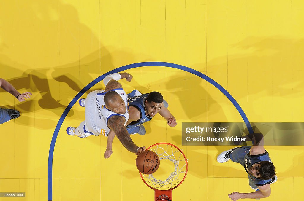 Minnesota Timberwolves v Golden State Warriors