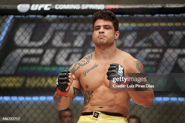 Team Wanderlei fighter Richardson Moreira celebrates after defeating Team Sonnen fighter Job Kleber during season three of The Ultimate Fighter...