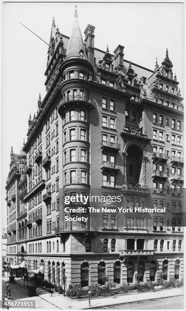 Waldorf Hotel, northwest corner of Fifth Avenue and E 33rd Street, New York, New York, early to mid 1890s.