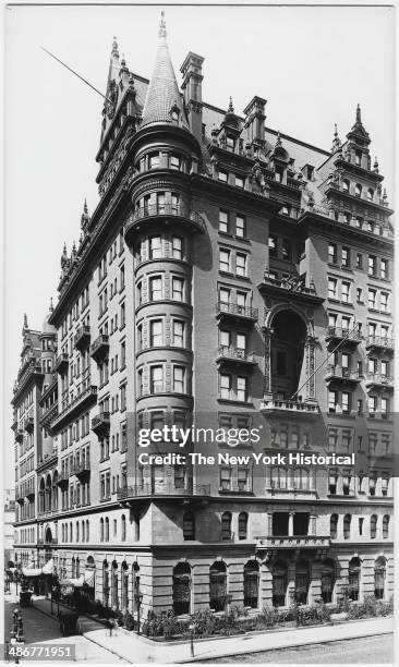 Waldorf Hotel, northwest corner of Fifth Avenue and E 33rd Street, New York, New York, early to mid 1890s.