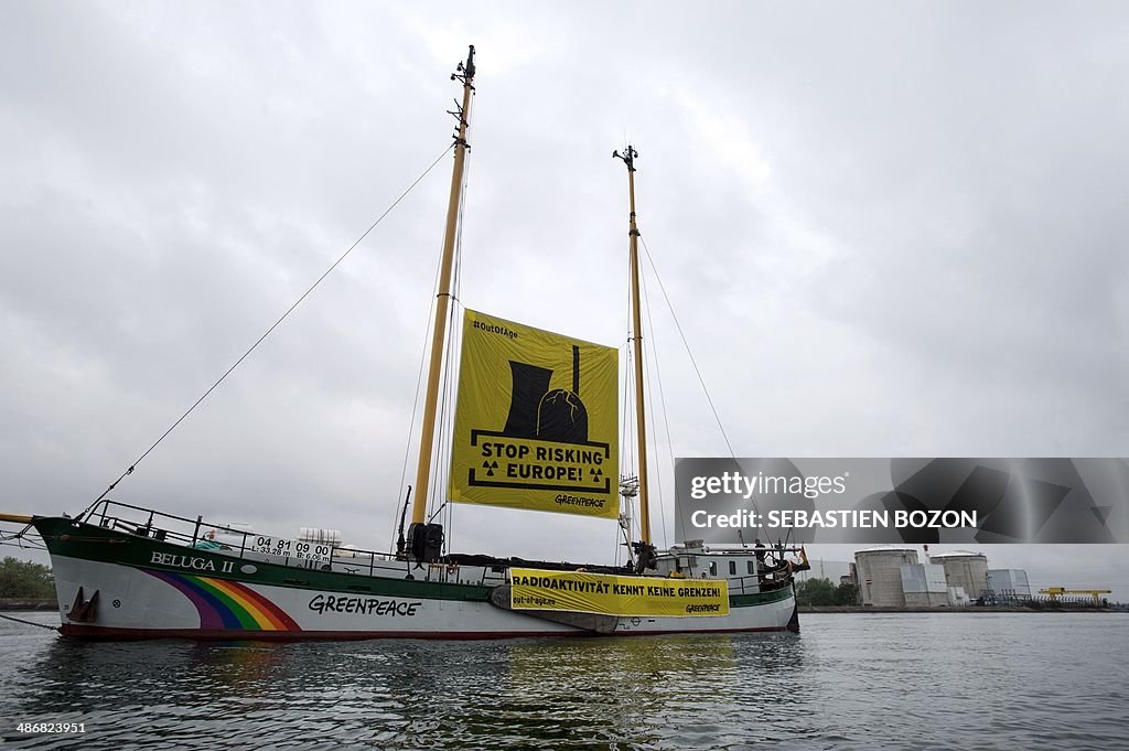 FRANCE-NUCLEAR-FESSENHEIM-GREENPEACE