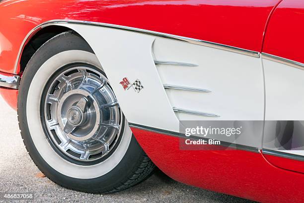 us classic car 1958 chevrolet corvette c1, side detail - 1960 corvette bildbanksfoton och bilder