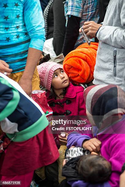 refugees in the keleti train station - afghan refugees bildbanksfoton och bilder