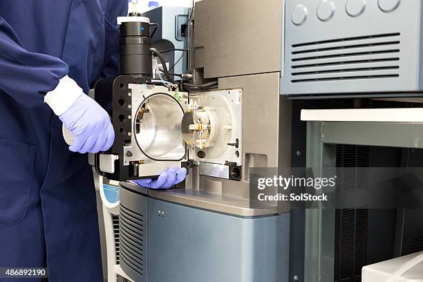Spectrometer Labratory Spectrometer Lab Photos and Premium High Res Pictures - Getty Images