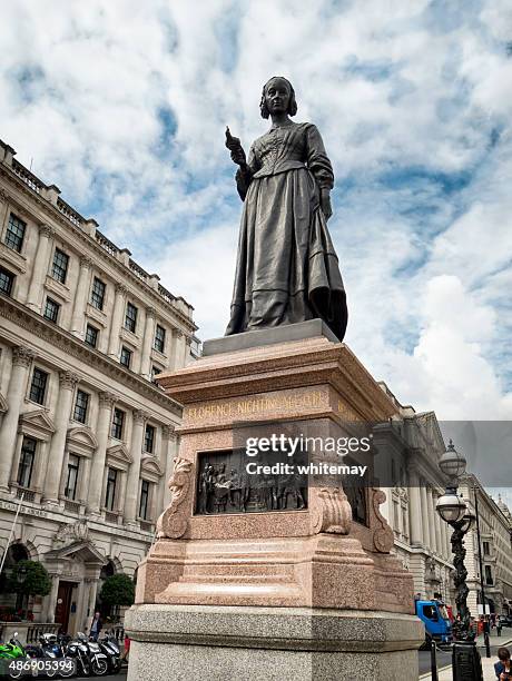 statue of florence nightingale - florence nightingale statue london stock pictures, royalty-free photos & images