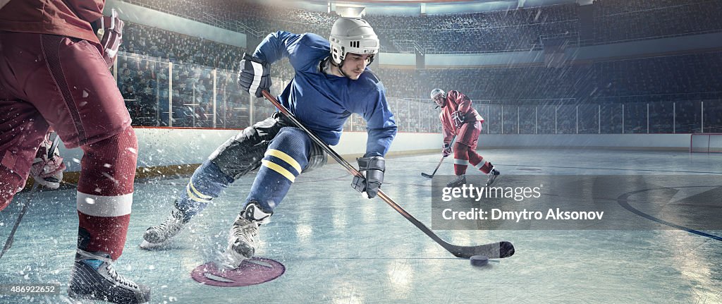 Joueur de hockey sur glace des joueurs en action