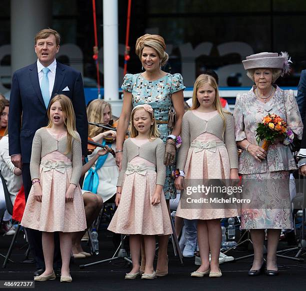 King Willem-Alexander of The Netherlands, Queen Maxima of The Netherlands, L-R front)Princess Alexia of The Netherlands, Princess Ariane of The...