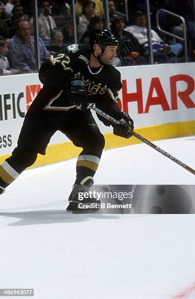 Kirk Muller of the Dallas Stars skates on the ice during an NHL game against the Los Angeles Kings on April 7, 2000 at the Staples Center in Los...