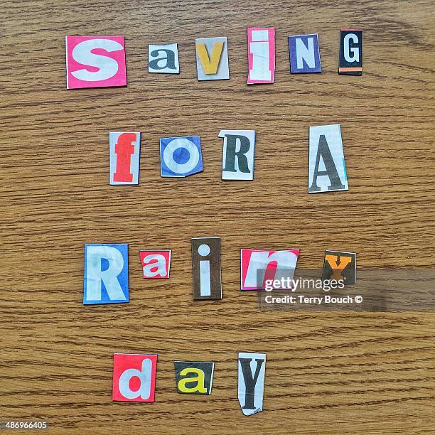 visualize saving! - zeitungsausriss stock-fotos und bilder